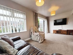 Lounge- click for photo gallery